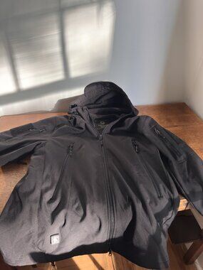 MEN'S LARGE FREE SOLDIER WATERPROOF TACTICAL JACKET IN BLACK